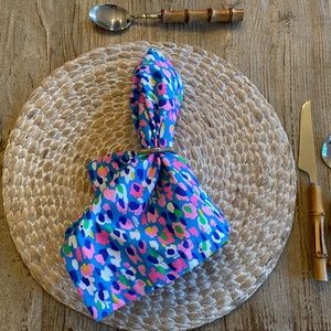 Set of 8 Lilly Pulitzer Napkins in Hotty Dotty